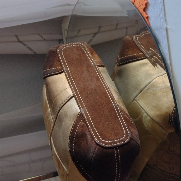 Authentic Coach legacy patchwork bag. - Picture 7 of 12